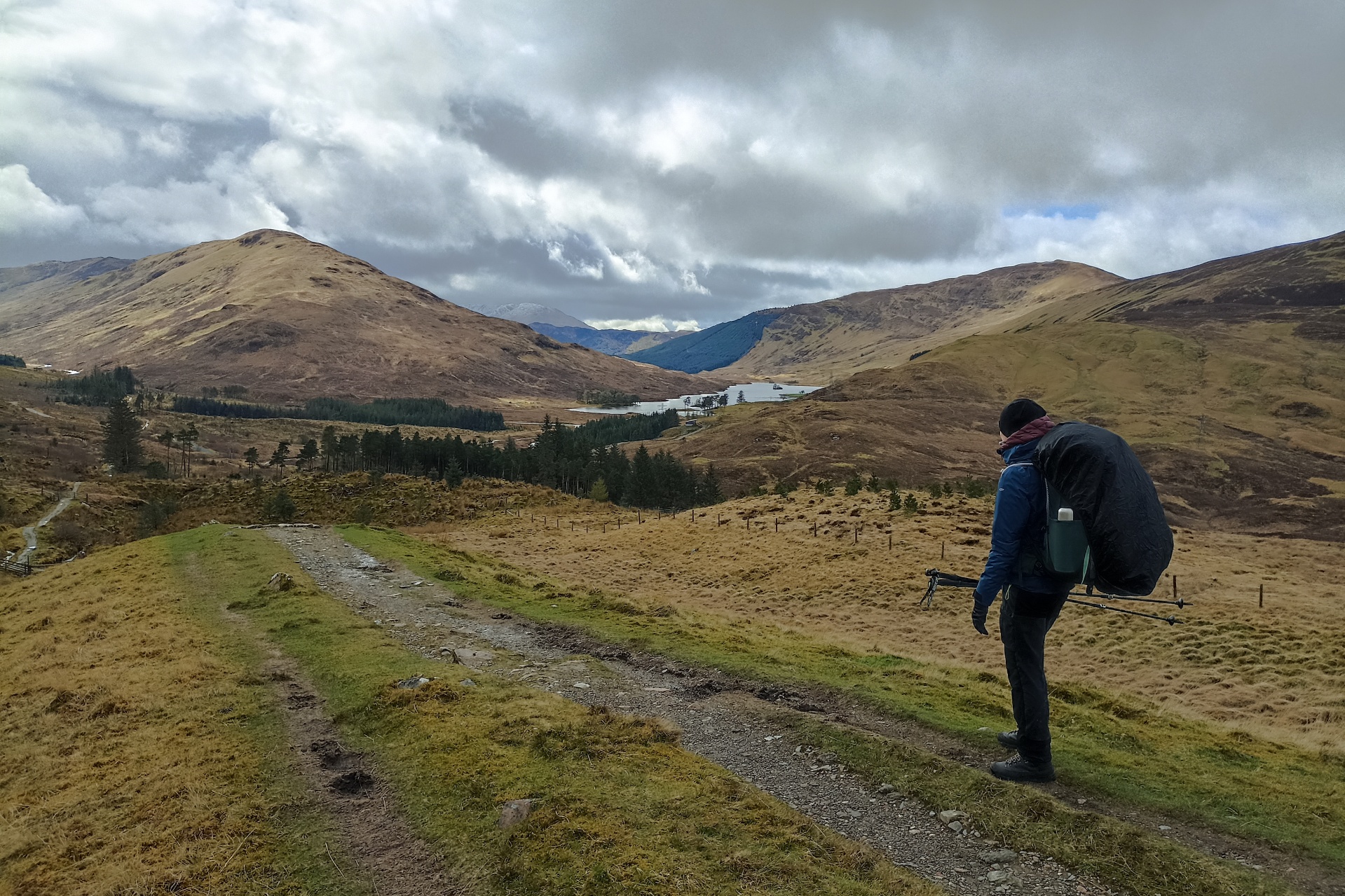 Dlouhá je cesta Skotskou vysočinou
