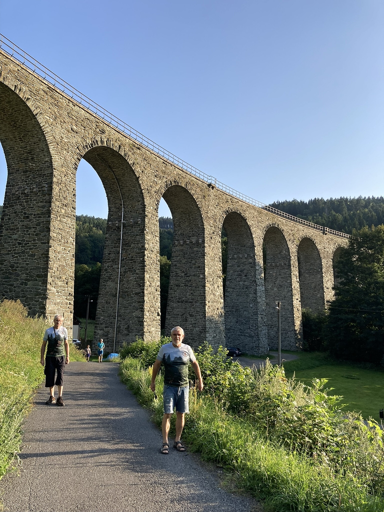 viadukt u obce Novina